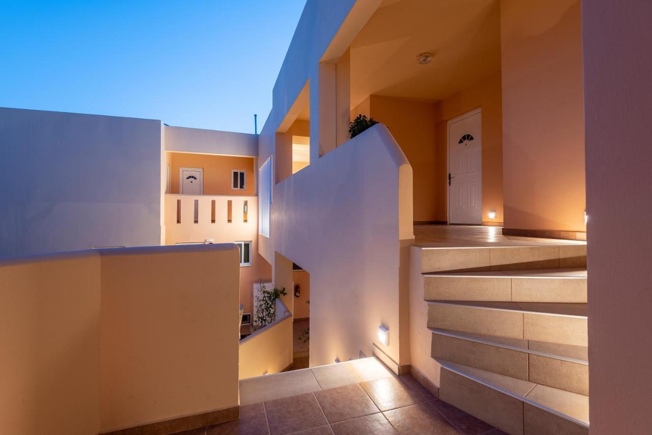 Cirillo Family Hotel-Christinas Studios Mastihari Exterior photo