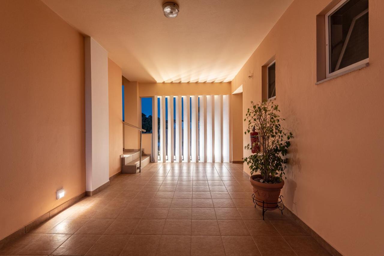 Cirillo Family Hotel-Christinas Studios Mastihari Exterior photo